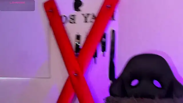 AlekRuizx online show from September 2025 12:51:01 PM