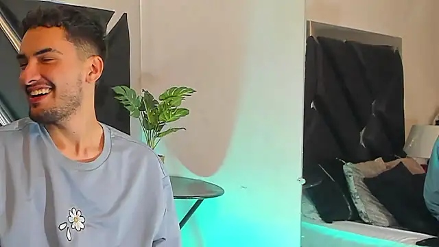 AlekRuizx online show from September 2025 04:27:01 AM