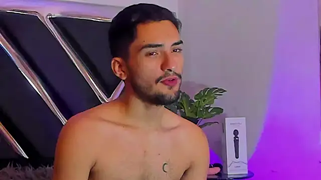 AlekRuizx online show from September 2025 09:53:02 PM