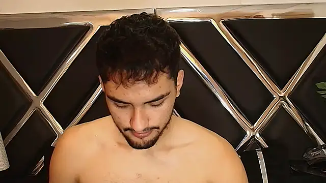 AlekRuizx online show from September 2025 03:00:02 AM