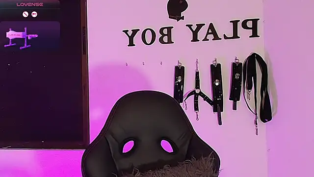 AlekRuizx online show from October 2025 05:02:02 AM