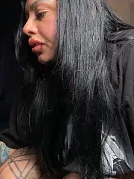 chicanachic13 online show from December 2025 07:06:02 AM