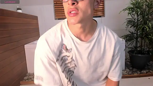 AustinJones  online show from October 2025 08:21:02 PM