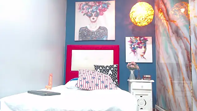 Snapshot of Dianita_bitch chatting on September 2025 04:23:01 AM Dianita bitch online show from September 2025 04:23:01 AM