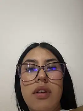 Snapshot of Victoria_alson chatting on May 2026 01:33:01 AM Victoria alson online show from May 2026 01:33:01 AM