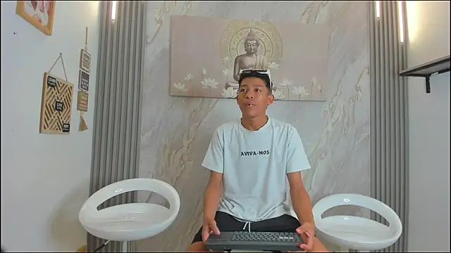 BEAUTY BOYS1 online show from January 2026 07:21:01 AM