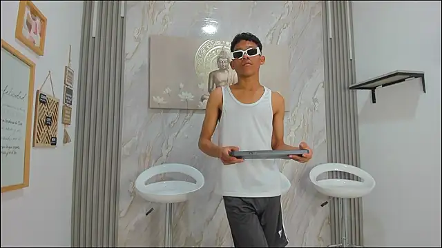 BEAUTY BOYS1 online show from January 2026 07:24:02 AM