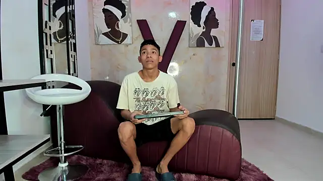 BEAUTY BOYS1 online show from April 2026 01:23:02 PM