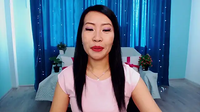 LiaPak online show from September 2025 12:58:02 AM