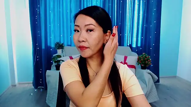 LiaPak online show from September 2025 12:58:02 AM