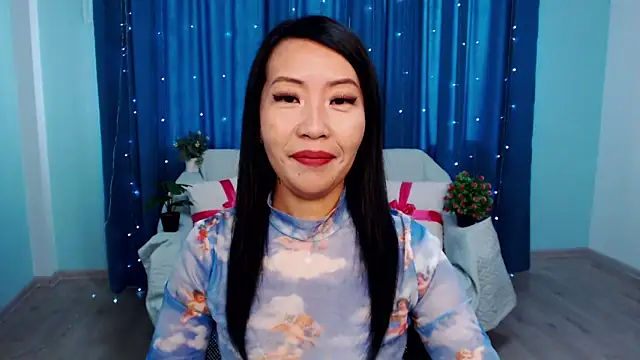 LiaPak online show from October 2025 01:00:02 AM