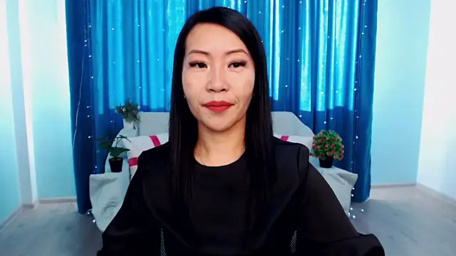 LiaPak online show from October 2025 01:05:01 AM