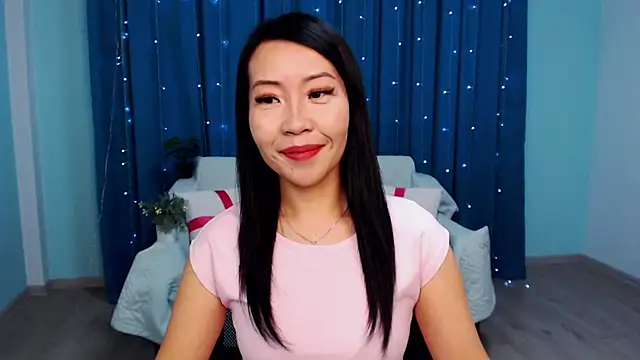 LiaPak online show from October 2025 01:06:02 AM