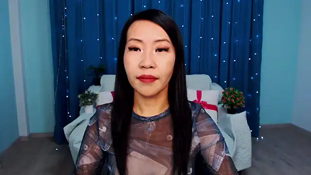 LiaPak online show from October 2025 12:58:01 AM