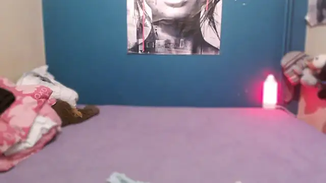 NADINNNE online show from April 2026 07:09:02 PM