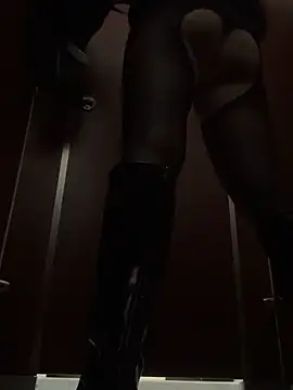 xiaoliansweet online show from October 2025 07:51:01 AM