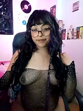 Kirmy mi online show from October 2025 09:23:02 PM