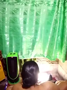 Mistompa24 online show from November 2025 03:38:02 PM