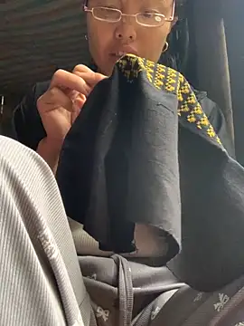 Snapshot of rosa-1200 chatting on September 2025 05:01:02 AM rosa-1200 online show from September 2025 05:01:02 AM