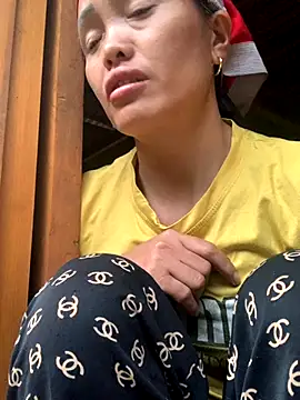 Snapshot of rosa-1200 chatting on October 2025 10:25:01 AM rosa-1200 online show from October 2025 10:25:01 AM