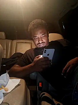 Snapshot of ReShawn24TM chatting on September 2025 01:11:01 AM ReShawn24TM online show from September 2025 01:11:01 AM