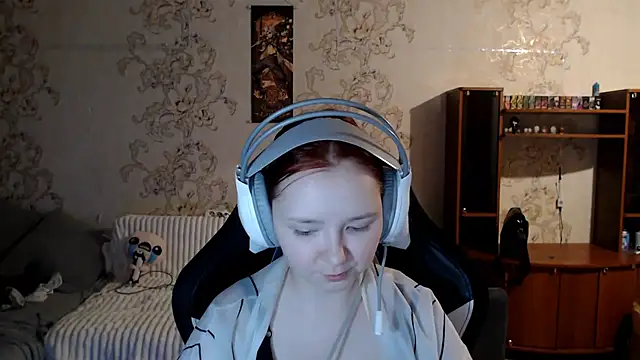 PansyBorriello online show from September 2025 03:22:02 PM