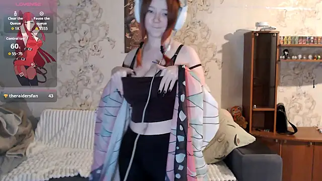 PansyBorriello online show from October 2025 04:17:02 PM