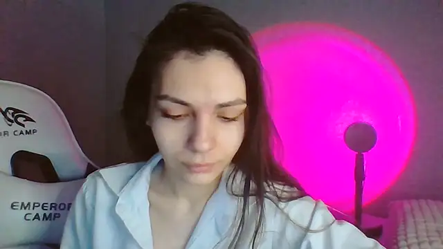 Snapshot of LiliRose_x chatting on September 2025 04:18:01 PM LiliRose x online show from September 2025 04:18:01 PM
