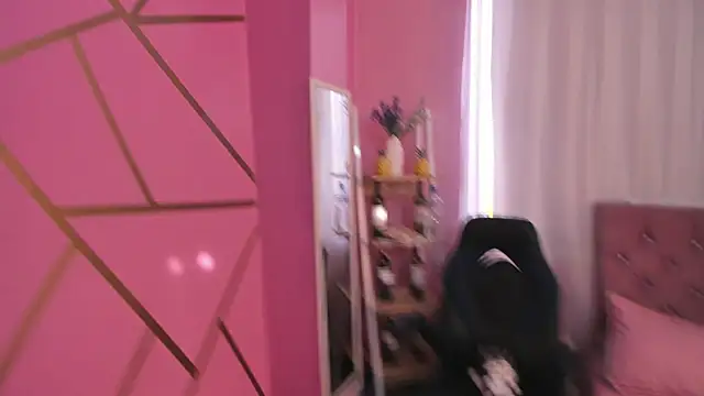 Snapshot of Skarleth_Stiv chatting on September 2025 09:48:02 PM Skarleth Stiv online show from September 2025 09:48:02 PM