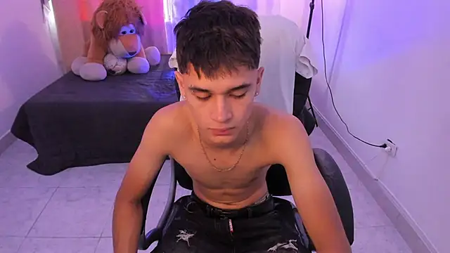 Aron Boyy online show from March 2026 09:15:01 PM