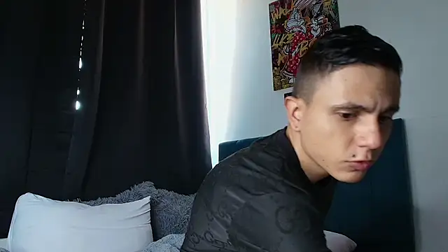 Snapshot of Warmteam777 chatting on October 2025 08:32:02 PM Warmteam777 online show from October 2025 08:32:02 PM