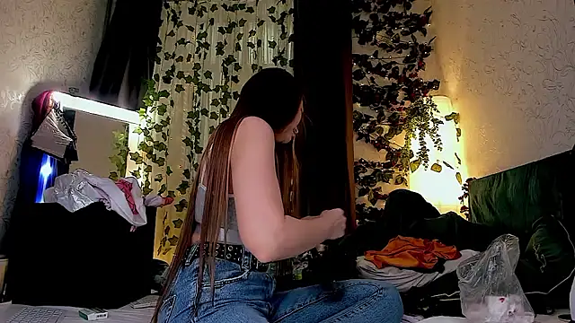 Kimberly Wolker online show from November 2025 04:29:02 PM