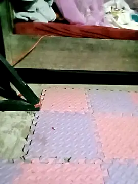 Surrilove online show from April 2026 03:14:01 PM