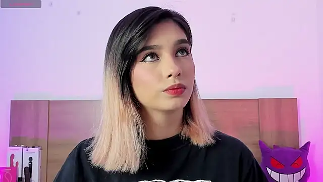 Akatsumi  online show from November 2025 08:57:01 PM