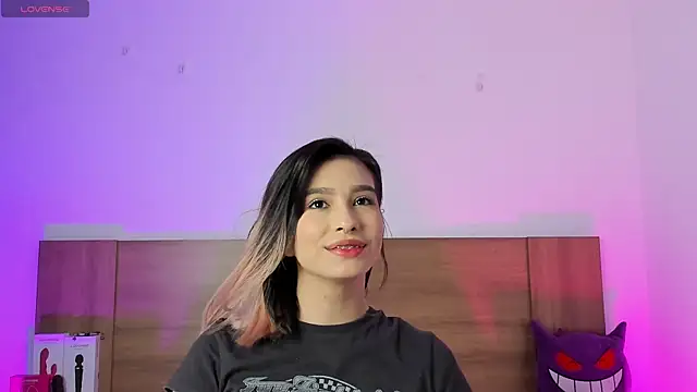 Akatsumi  online show from December 2025 09:13:02 PM