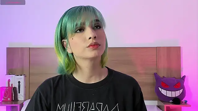 Akatsumi  online show from December 2025 10:37:02 PM