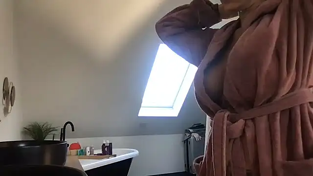 AmyStone   online show from April 2026 08:42:02 AM