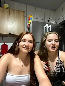 Snapshot of Bininhas2 chatting on October 2025 06:37:01 AM Bininhas2 online show from October 2025 06:37:01 AM