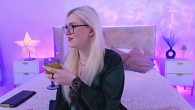 Jules night online show from February 2026 09:18:02 PM