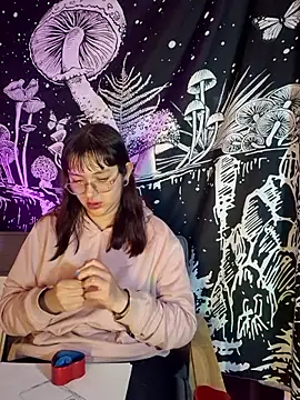 Violetaa Leee online show from September 2025 10:32:01 PM