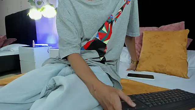 Nascary Fox online show from September 2025 08:08:01 PM