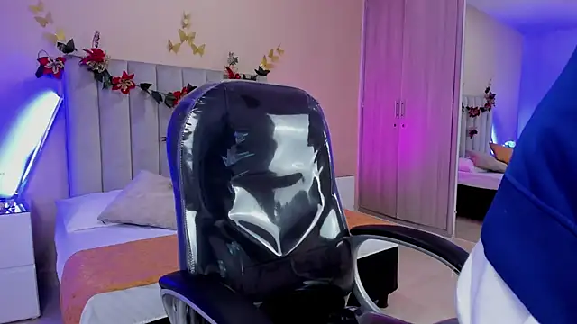 Nascary Fox online show from December 2025 07:21:01 PM