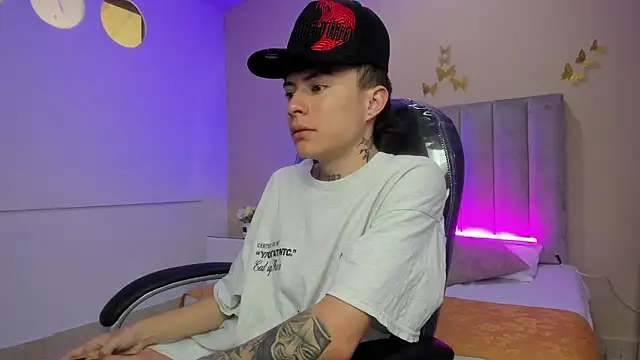 Nascary Fox online show from February 2026 07:32:02 PM