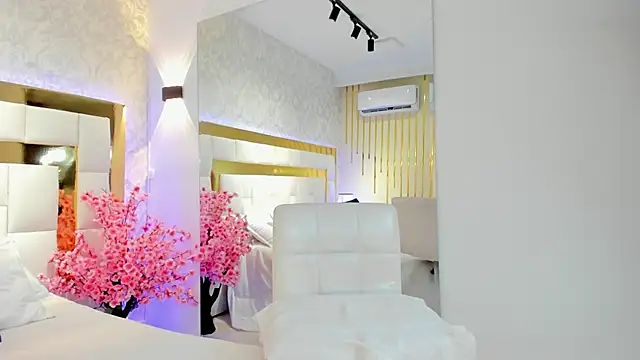 MadisonTylor online show from September 2025 12:38:02 PM