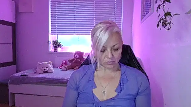 Linsy Kim online show from November 2025 06:46:01 AM