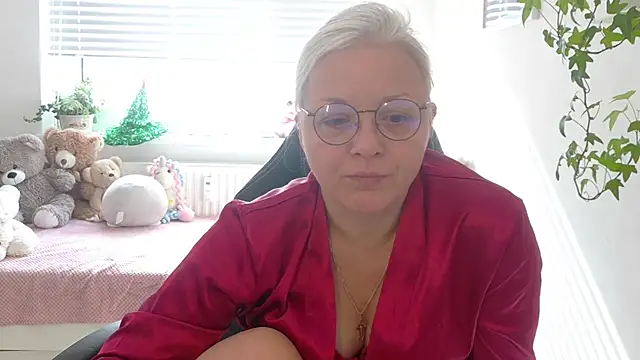 Linsy Kim online show from February 2026 11:49:02 AM