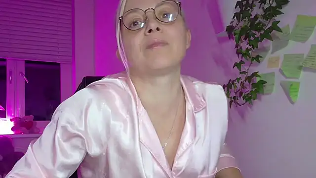 Linsy Kim online show from March 2026 08:37:01 PM