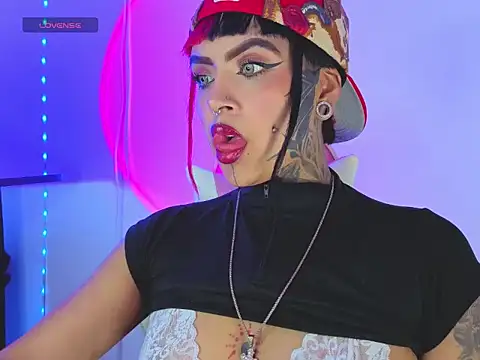 Adamsniki online show from September 2025 04:12:01 AM