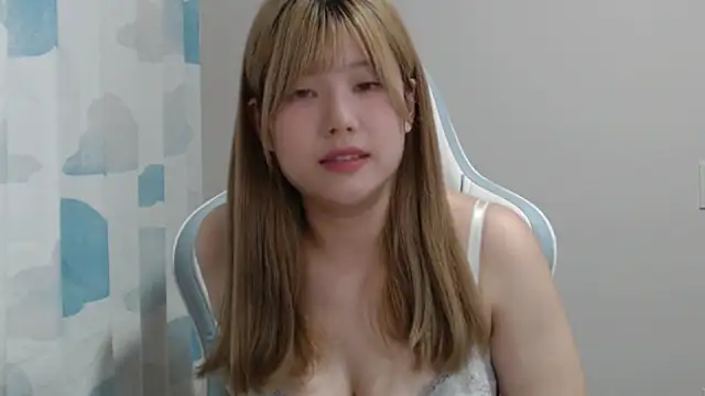 Snapshot of asuka_xoxo chatting on September 2025 08:11:02 PM asuka xoxo online show from September 2025 08:11:02 PM