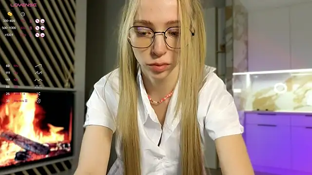 BritaKiss online show from September 2025 02:11:02 AM